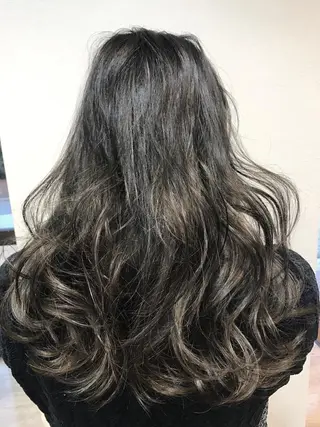 ロング カラー パーマ、髪質改善 川崎祐介のヘアスタイル