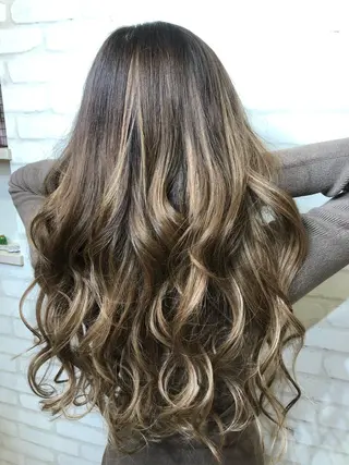 ミディアム 🦄コグレケンタピ ンクカラー🎨パーマのヘアスタイル