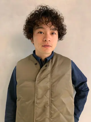 ミディアム パーマ メンズ メンズスタイリスト リュウジのヘアスタイル