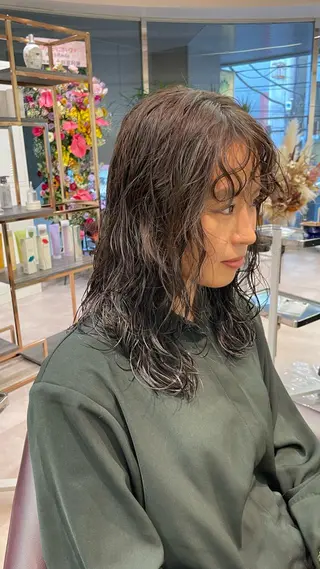 セミロング カラー パーマ 松永 梨央のヘアスタイル
