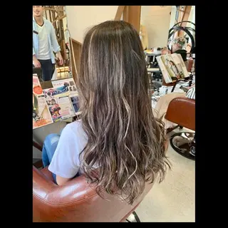 ロング カラー ORO塚口店所属・新店舗ORO塚口店 駅から徒歩4分🚶のヘアスタイル