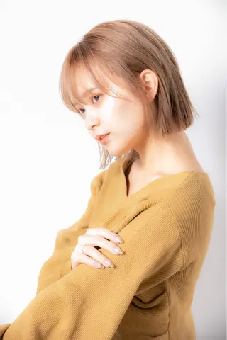 ミディアム カラー パーマ ヘアアレンジ 🩵美艶髪×透明感 カラー×質感再生💚のヘアスタイル