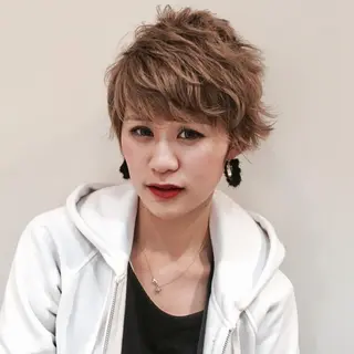 ショート 特殊カラー/ブリーチ 道満ゆいなのヘアスタイル