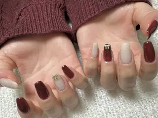 ネイル ecru.所属・TAKAHASHI NANAMIのマツエク・マツパデザイン