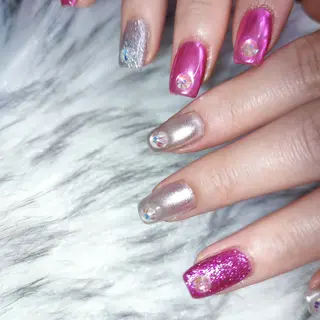 ネイル RUNWAY 　　の眉毛・アイブロウイメージ