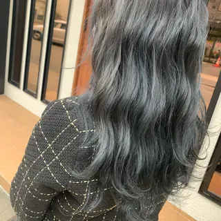 ミディアム カラー yoshi （髙橋）のヘアスタイル