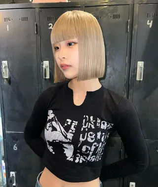 ショート ハイトーン/デザイン honokaのヘアスタイル