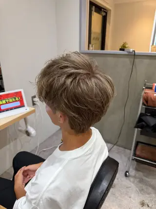カラー soyon 心斎橋店のヘアスタイル