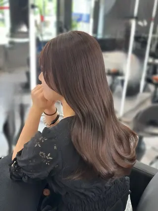 ロング カラー 透明感赤み消し レイヤー/髪質改善のヘアスタイル