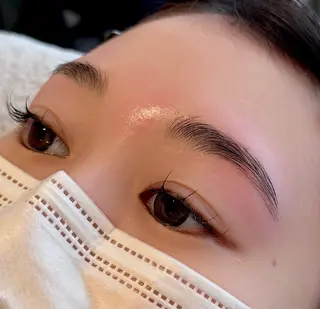 アイブロウ agrabah所属・agrabah 🫧 Sayakaのマツエク・マツパデザイン