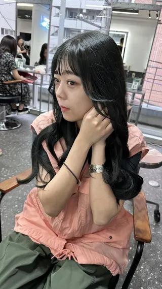 ロング 韓国風レイヤー🗝要 暗透カラー📓吉祥寺のヘアスタイル