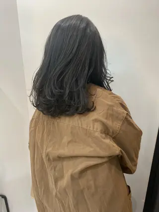 セミロング カラー ヒラノホナミ 🫧髪質改善🫧のヘアスタイル