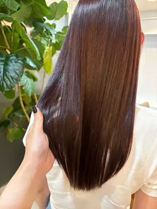 ロング カラー 伊藤 杏奈のヘアスタイル