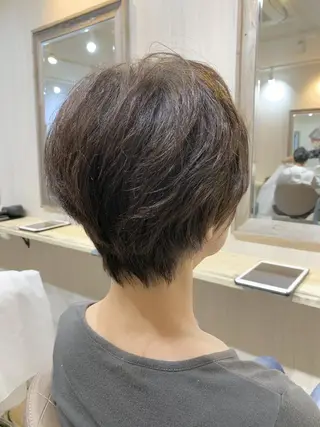 ミディアム カラー 嶋村夏実🌼レイヤー 🌸白髪ぼかしのヘアスタイル