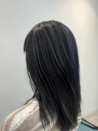 ミディアム YUME/ ブリーチ／ハイライトのヘアスタイル