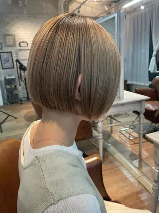 ショート カラー アンソニー ショウゴのヘアスタイル