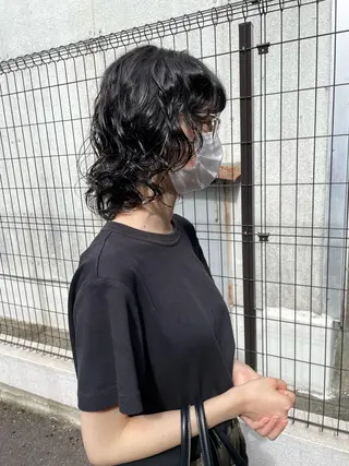 セミロング パーマ tomo🍒パーマ ハイトーン似合わせのヘアスタイル