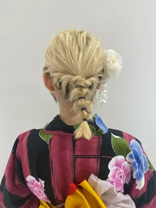 ベージュ/アレンジ /横浜/杉本千夏のヘアスタイル