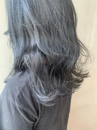 ミディアム カラー パーマ ヘアアレンジ メンズ キッズ ネイル マツエク・マツパ SALOWIN梅田茶屋町店所属・ウルフレイヤーカット /チヒロのヘアスタイル