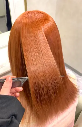 セミロング ハイトーン/艶カラー sarina🩷のヘアスタイル