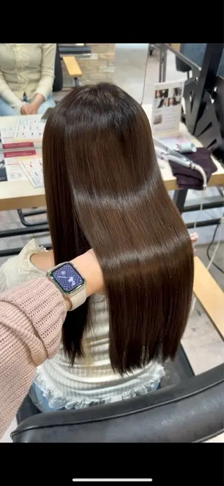 ロング カラー レイヤー/手書きネイ ルCOCORO 🎀のネイルデザイン