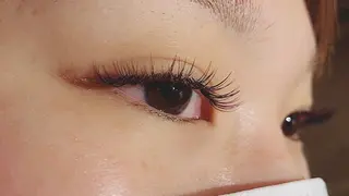 マツエク・マツパ ANNE梅田 GRACE店所属・ANNE chizuのマツエク・マツパデザイン