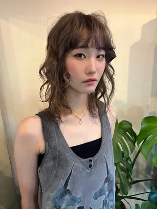 ミディアム レイヤーカット\ウル フ　chinatsuのヘアスタイル