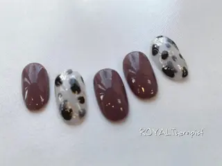 ネイル 【尾下】 ロイヤル•セラピストのネイルデザイン