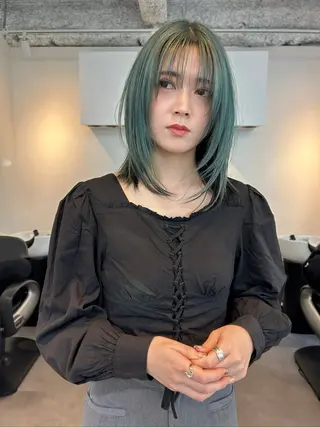 セミロング レイヤーカット/ 透明感カラーmikuのヘアスタイル