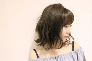 ショート カラー ディレクター ノナカのヘアスタイル