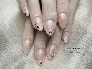 ネイル LUCKY NAILのネイルデザイン