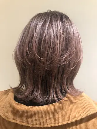 カラー 三輪 珠美のヘアスタイル