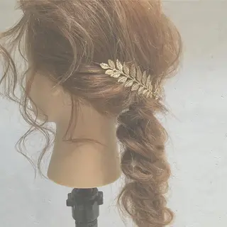 ミディアム ヘアアレンジ mano+所属・砂田 はるかのネイルデザイン