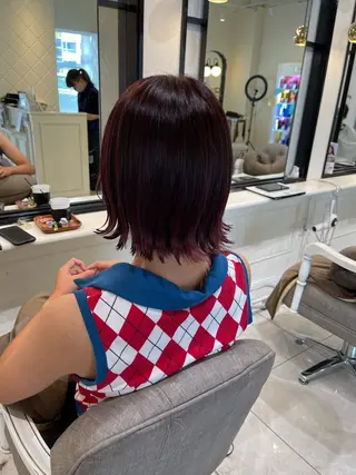 カラー 濱田輝レイヤー 韓国風 ハイトーンのヘアスタイル