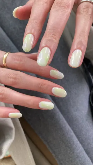 ネイル nailsalon　hue所属・小山 羽奈のネイルデザイン