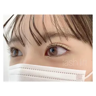 マツエク・マツパ /flavor所属・/flavor 秋元優香の眉毛・アイブロウイメージ