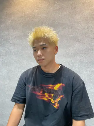 ショート カラー メンズ 垢抜けハイトーン☀／ 笑顔の美容師／しゅんのヘアスタイル