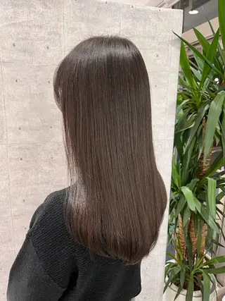 カラー 山本 麻都理のヘアスタイル