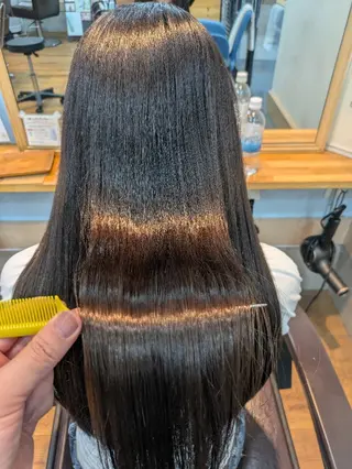 ロング 髪質改善アンブリーチ 店長みやけななのヘアスタイル