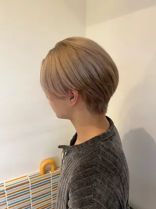 ショート カラー メンズ ブリーチハイトーン みほのヘアスタイル