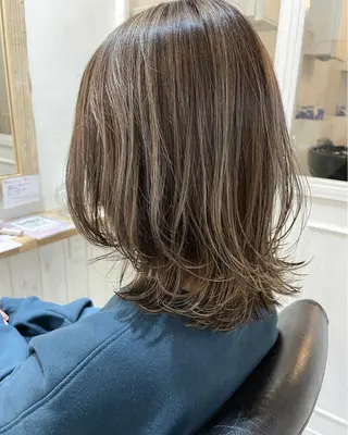 ミディアム カラー sherry【シェリー】所属・miho 大国町 柔らかハイトーン💛のヘアスタイル