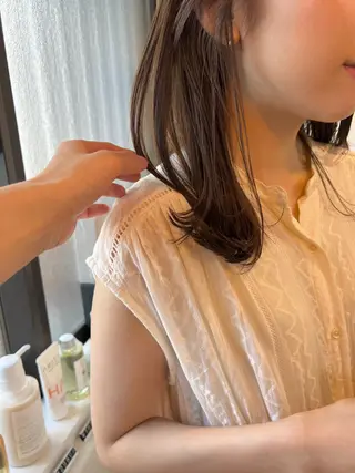 ミディアム カラー トレンドと似合わせ/ マンツーマン/西上楓のヘアスタイル