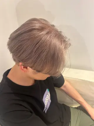 ショート カラー メンズ ハイトーン 永田翔華のヘアスタイル