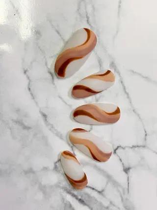 ミディアム ネイル H NANAのネイルデザイン