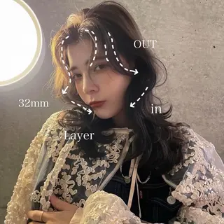 セミロング カラー レイヤー/ブリーチ ♥️【木坂 桃歌】のヘアスタイル