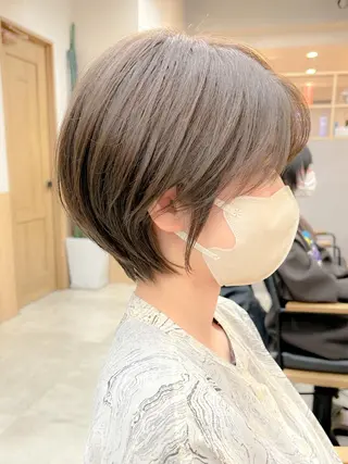 ショート カラー ナリタ ミユウのヘアスタイル