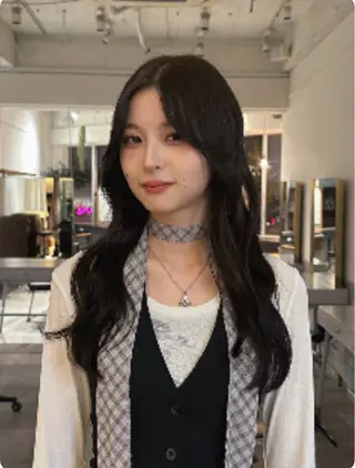 ロング カラー siki akariのヘアスタイル
