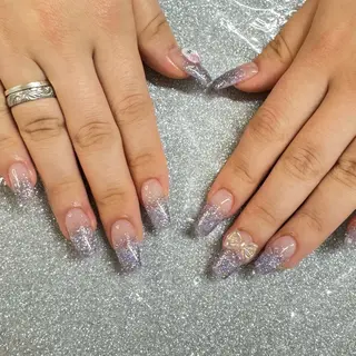 ネイル VIERU 🌈🎀💖のネイルデザイン