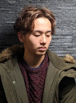 ミディアム パーマ ヒロ銀座 新橋日比谷口所属・ギンザ ヒロのヘアスタイル
