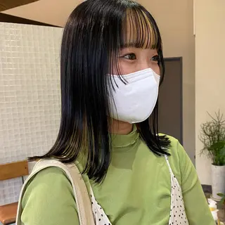 ミディアム 中村 友香のヘアスタイル